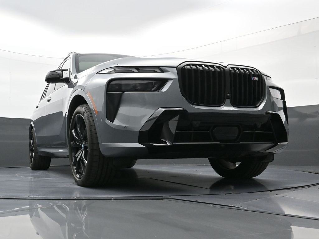 2025 BMW X7 M60i