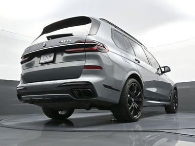 2025 BMW X7 M60i