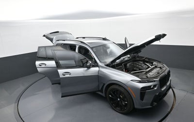 2025 BMW X7 M60i