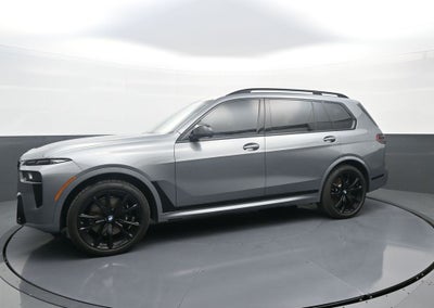 2025 BMW X7 M60i