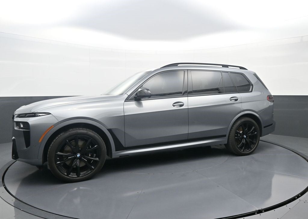 2025 BMW X7 M60i