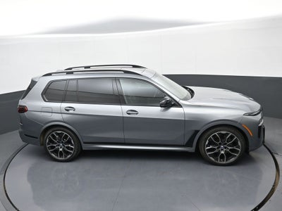 2025 BMW X7 M60i
