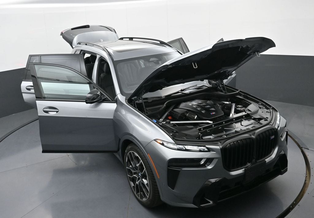 2025 BMW X7 M60i