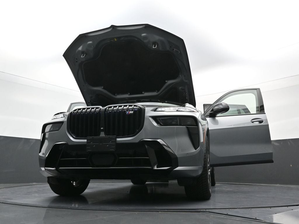 2025 BMW X7 M60i