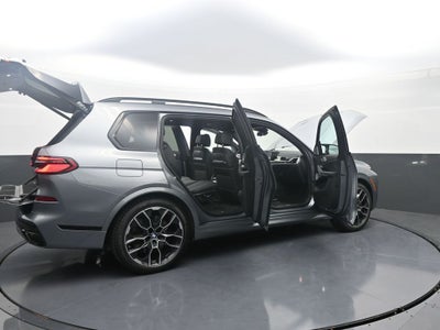 2025 BMW X7 M60i