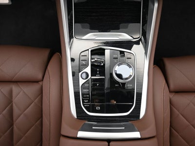 2025 BMW X6 M60i