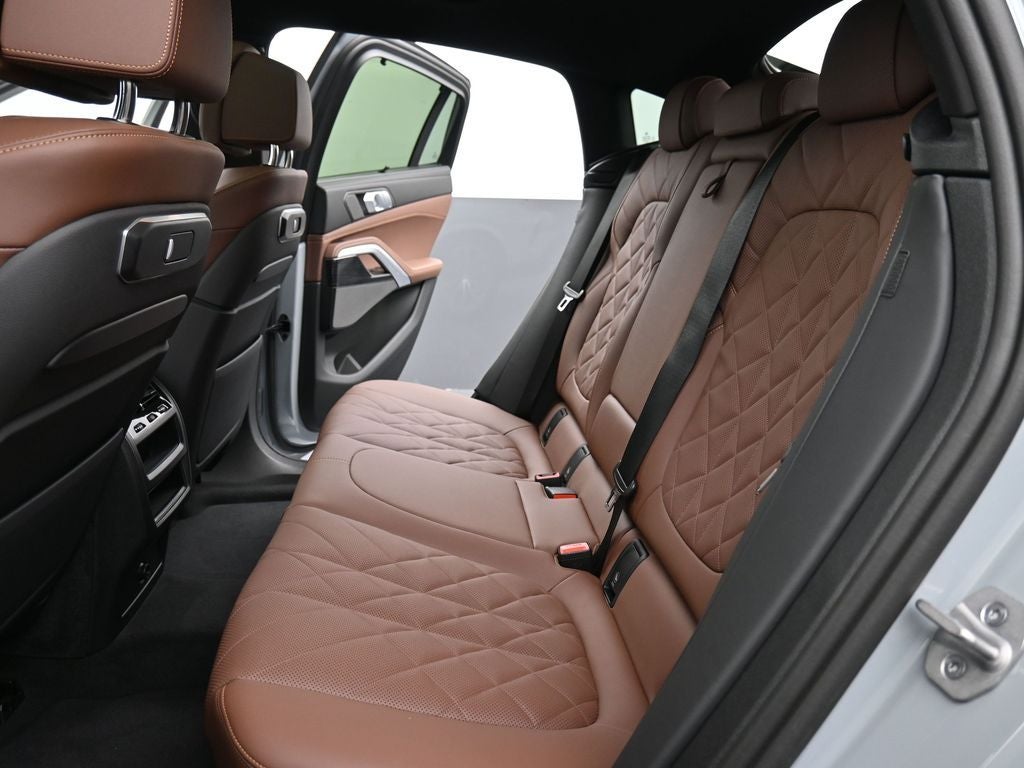 2025 BMW X6 M60i