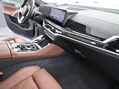 2025 BMW X6 M60i