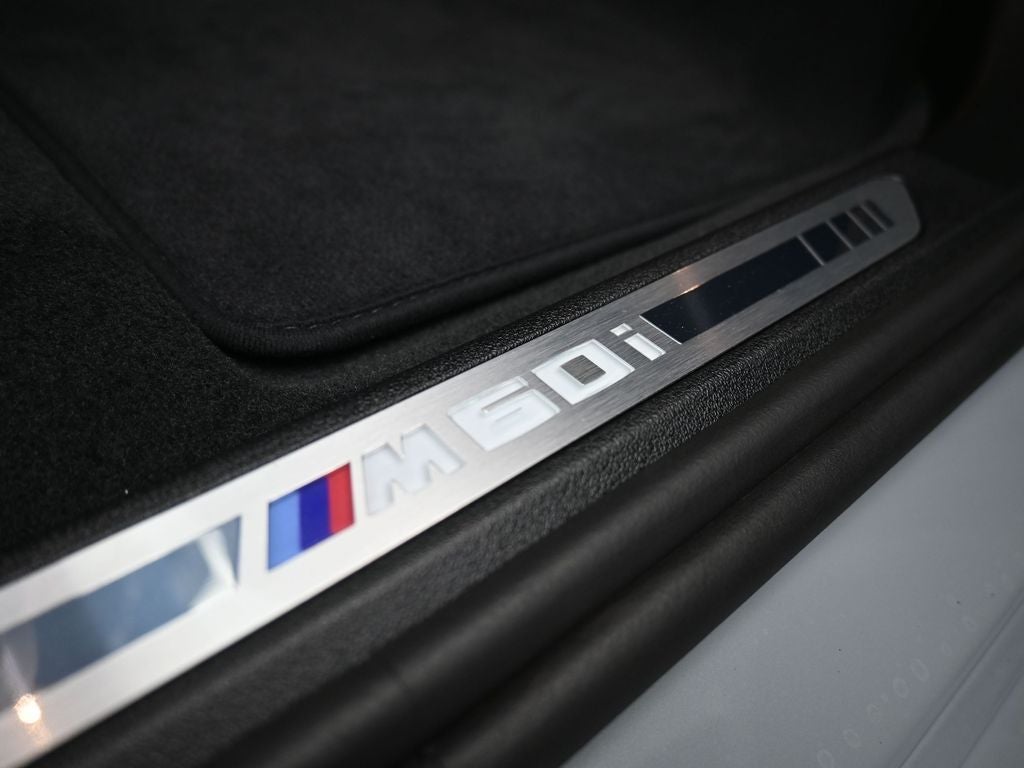 2025 BMW X6 M60i