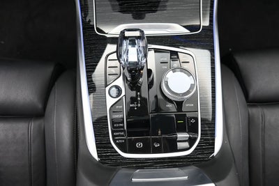 2022 BMW X7 M50i