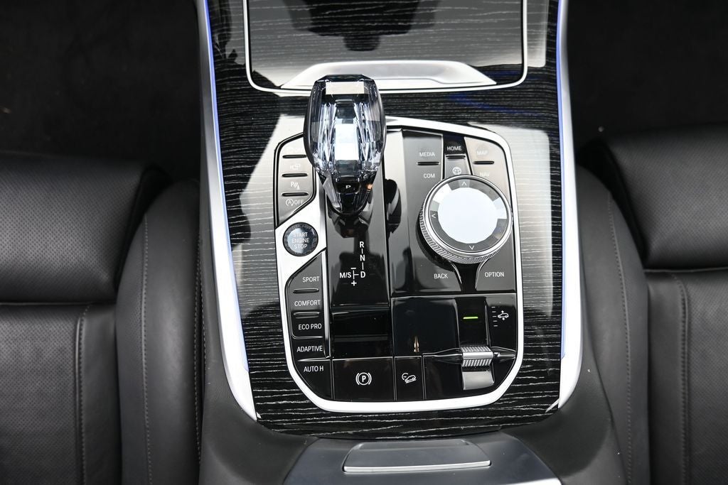 2022 BMW X7 M50i