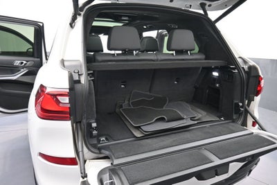 2022 BMW X7 M50i