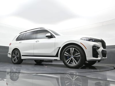 2022 BMW X7 M50i