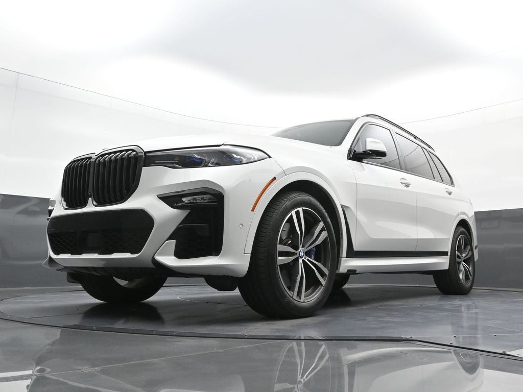 2022 BMW X7 M50i