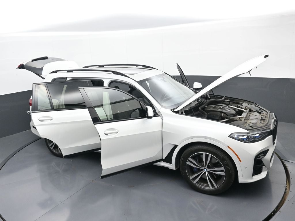 2022 BMW X7 M50i