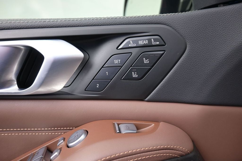 2022 BMW X7 M50i