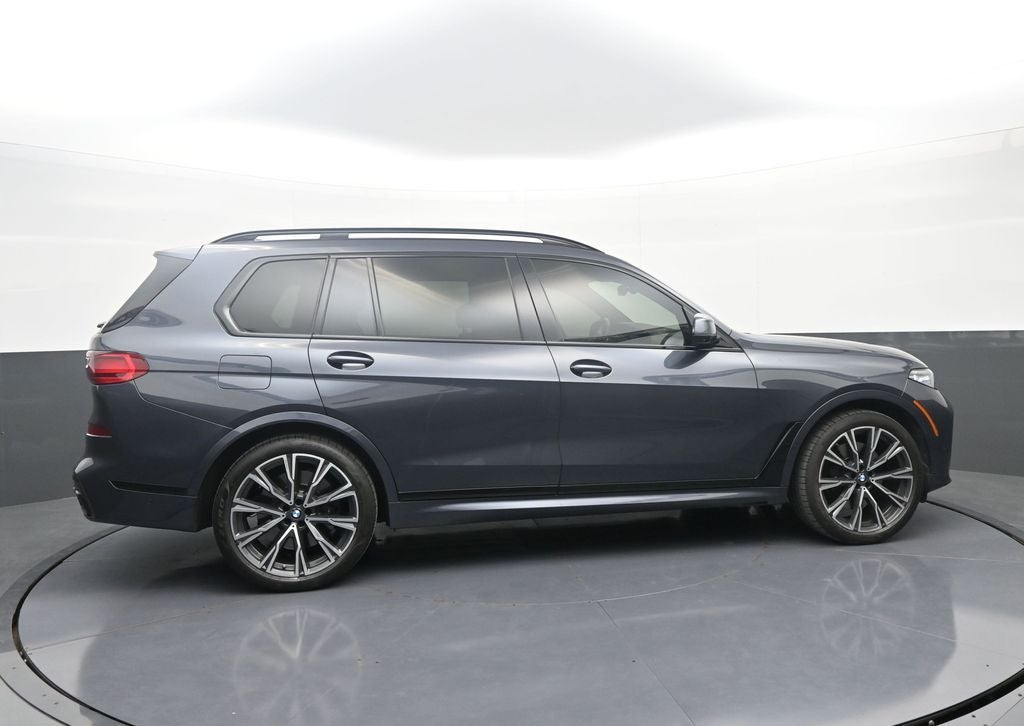 2022 BMW X7 M50i