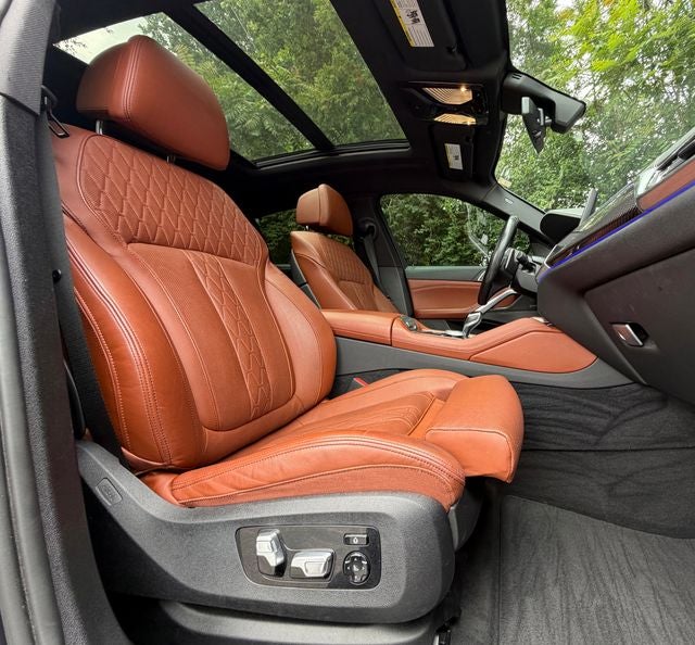 2022 BMW X6 M50i