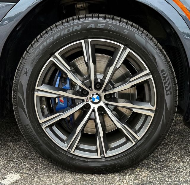 2022 BMW X6 M50i