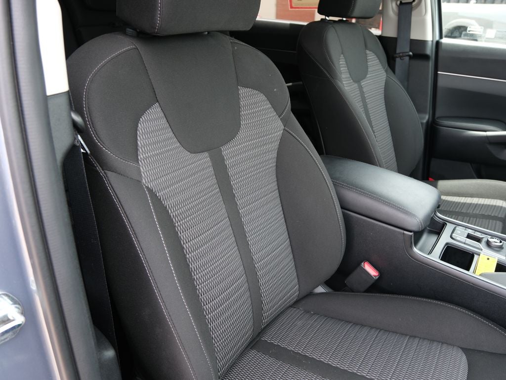 2025 Kia Sorento LX