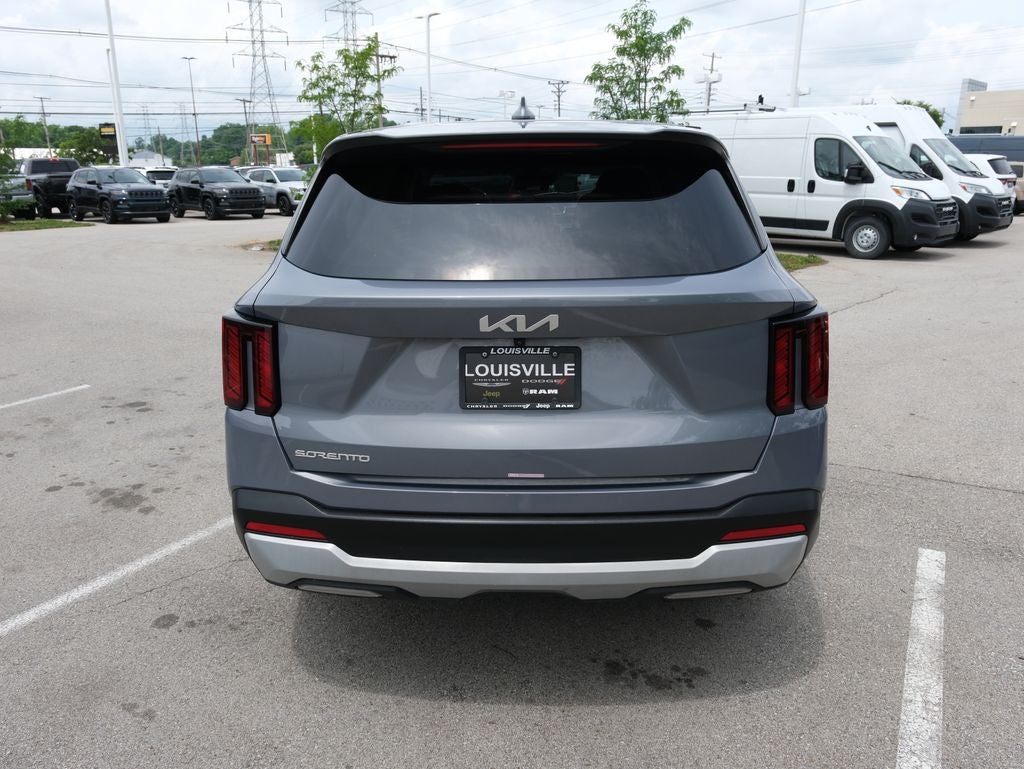 2025 Kia Sorento LX