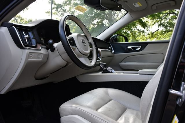 2019 Volvo S60 T5 Momentum