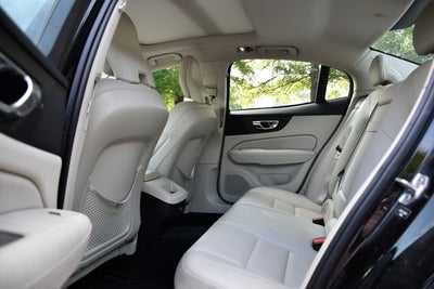 2019 Volvo S60 T5 Momentum