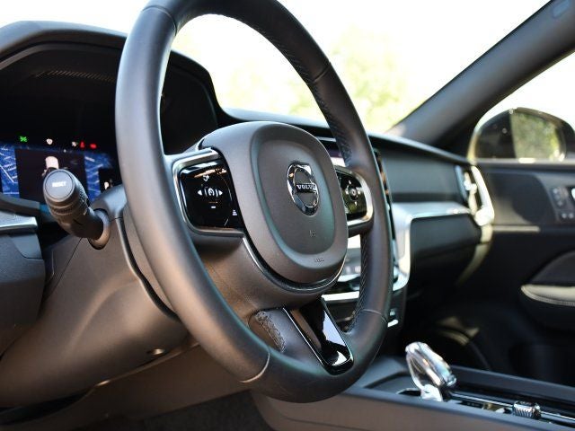 2024 Volvo S60 B5 Plus Black Edition