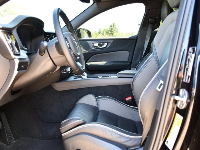 2024 Volvo S60 B5 Plus Black Edition
