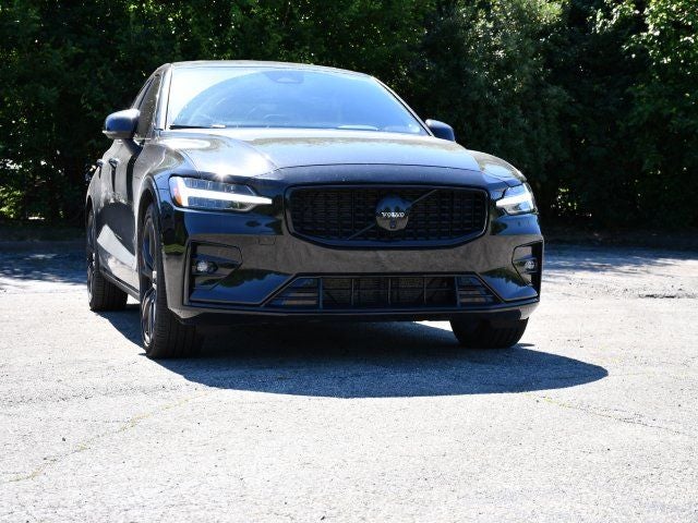 2024 Volvo S60 B5 Plus Black Edition
