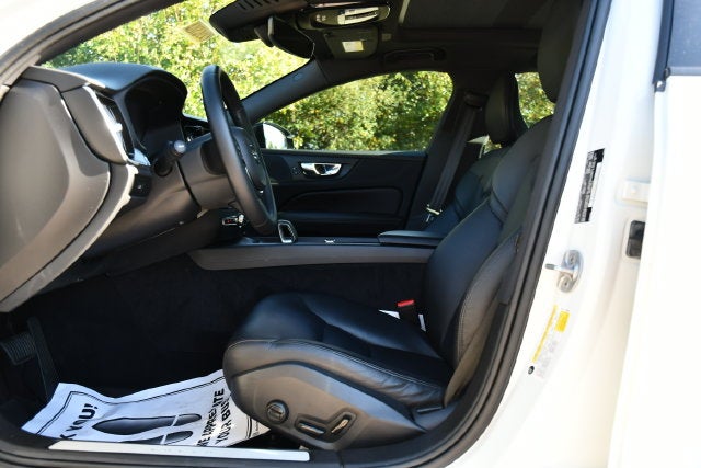 2023 Volvo S60 B5 Plus Black Edition