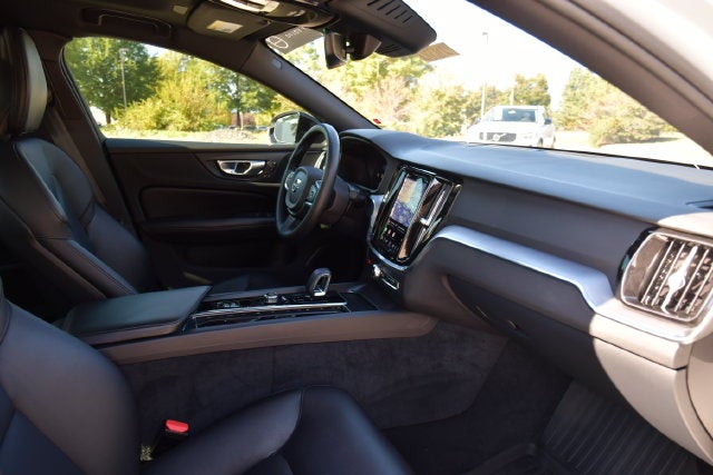 2023 Volvo S60 B5 Plus Black Edition