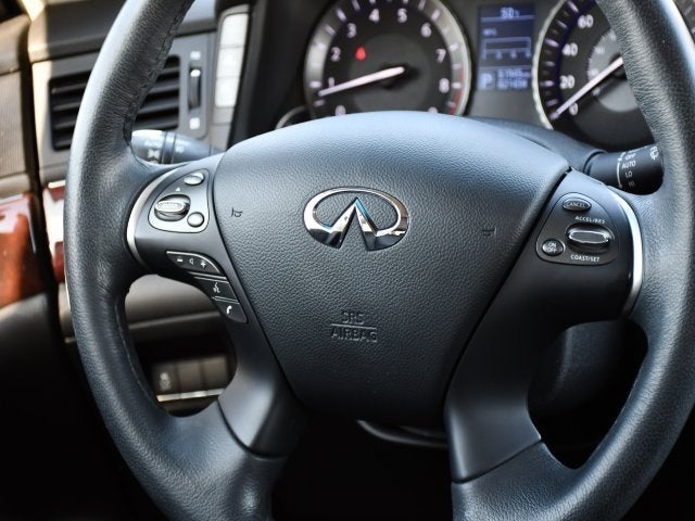 2017 INFINITI Q70 3.7X