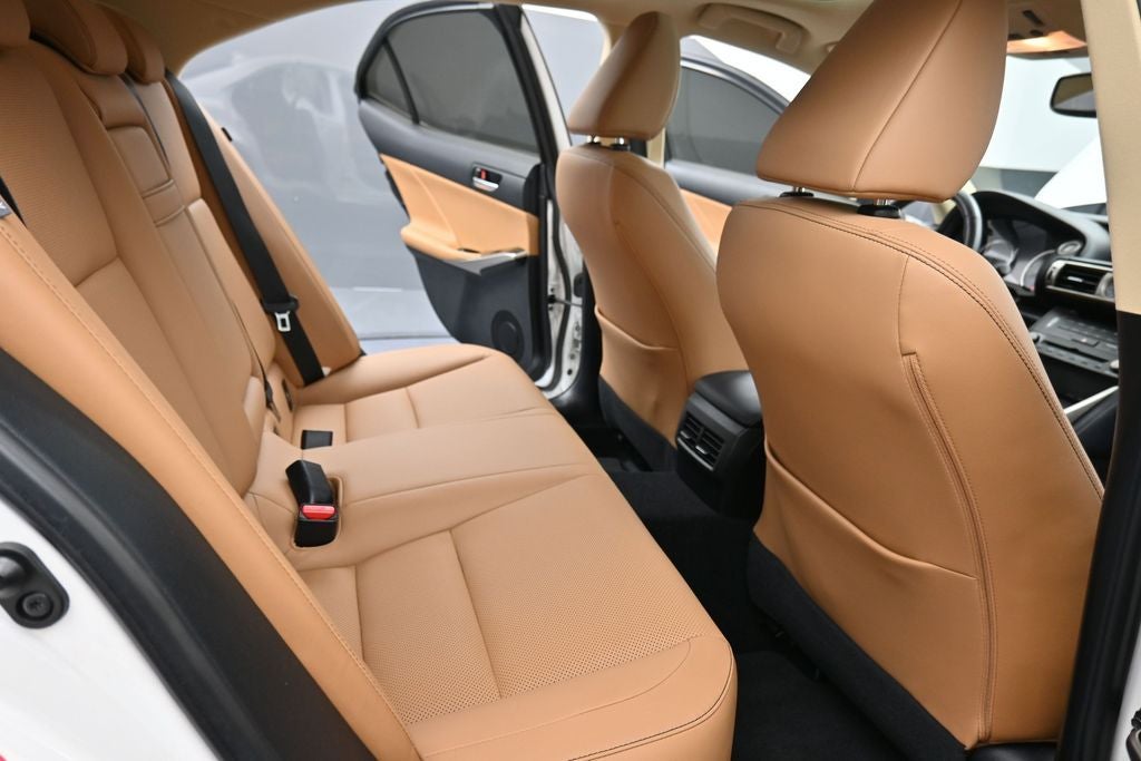 2016 Lexus IS 300