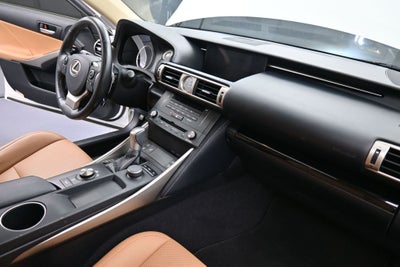 2016 Lexus IS 300