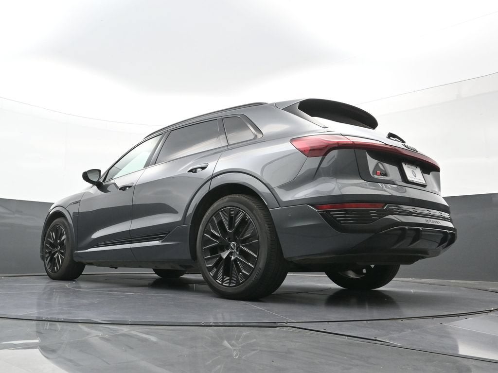 2024 Audi Q8 e-tron Prestige