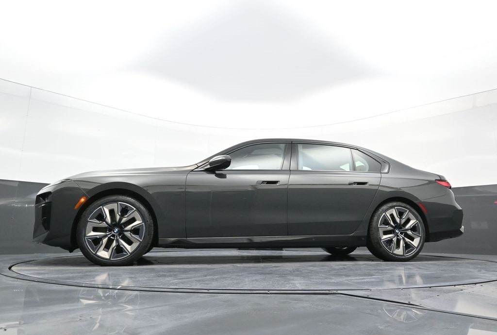 2023 BMW 7 Series 760i xDrive