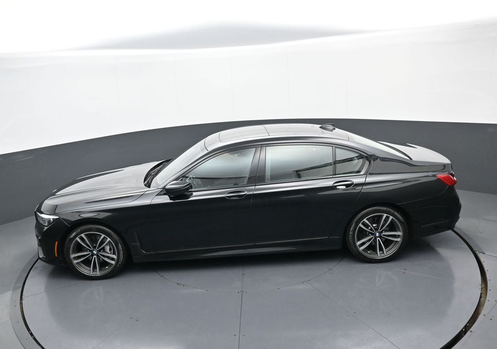 2022 BMW 7 Series 740i xDrive