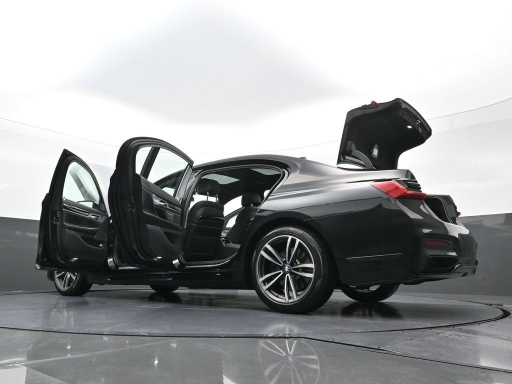 2022 BMW 7 Series 740i xDrive