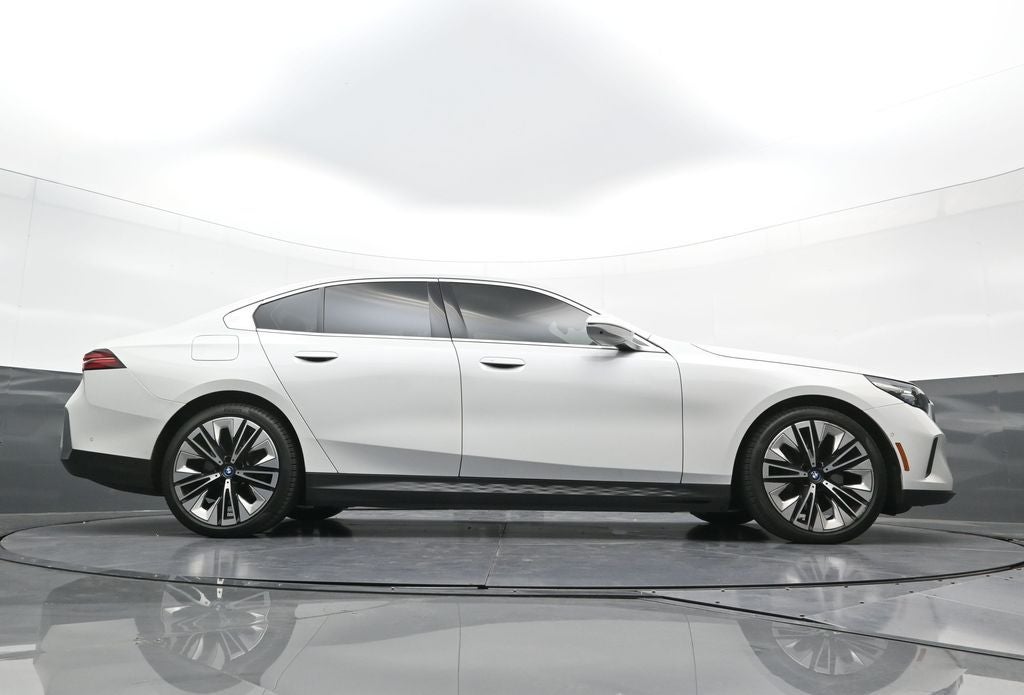 2024 BMW i5 eDrive40
