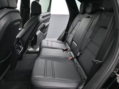 2023 Porsche Cayenne Base