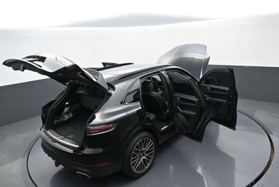 2023 Porsche Cayenne Base
