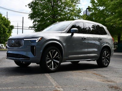 2025 Volvo XC90 B6 Core 2025.5