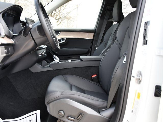 2025 Volvo XC90 B6 Plus 7-Seater 2025.5