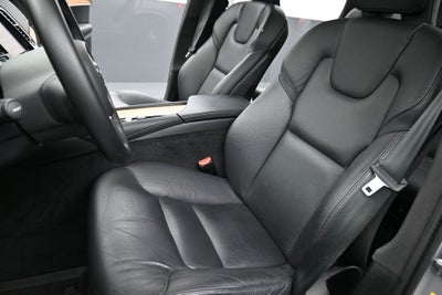2024 Volvo XC90 Plus Bright Theme