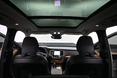2024 Volvo XC90 Plus Bright Theme
