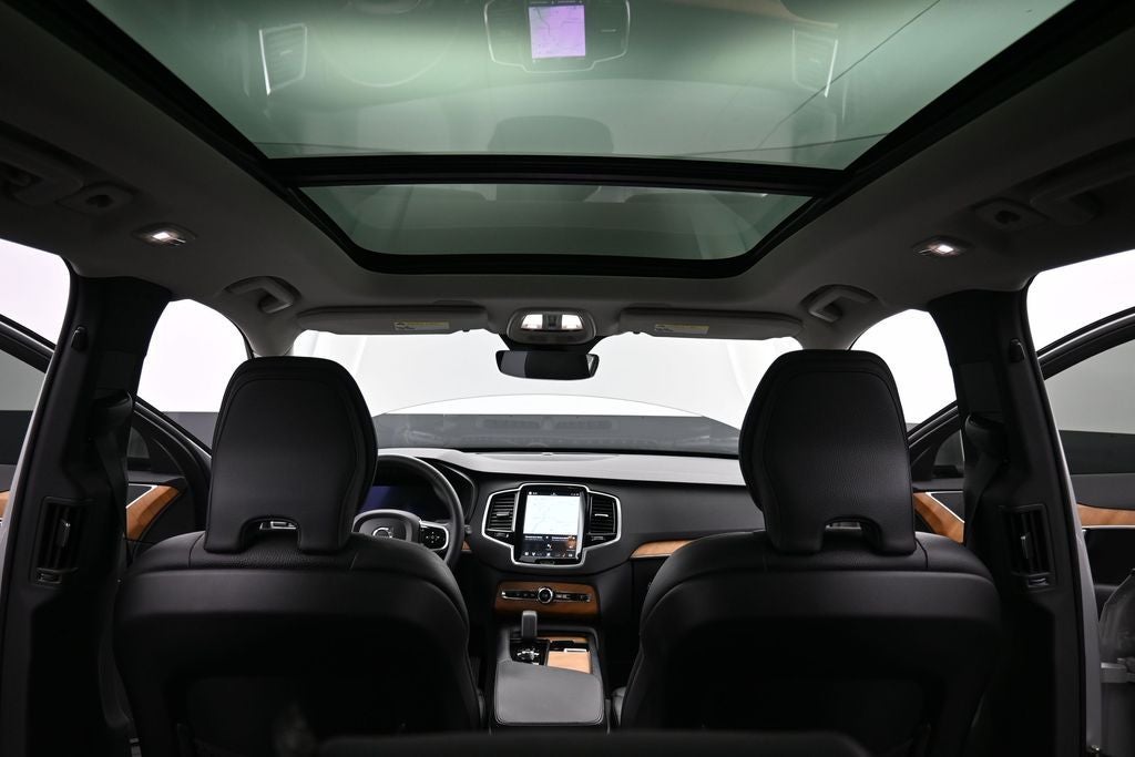 2024 Volvo XC90 Plus Bright Theme