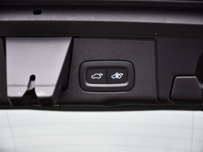 2022 Volvo XC60 B6 Inscription