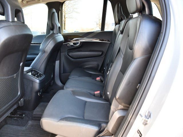 2018 Volvo XC90 T5 Momentum