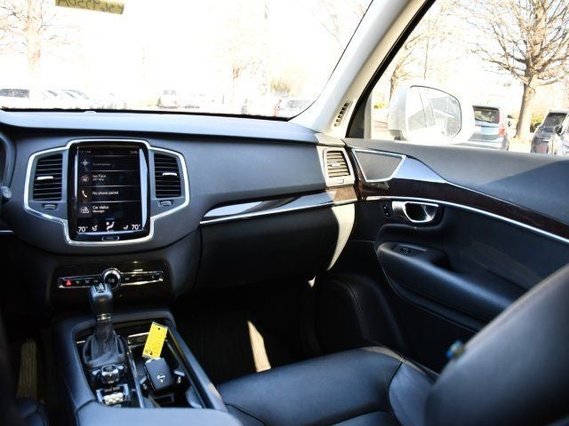 2018 Volvo XC90 T5 Momentum